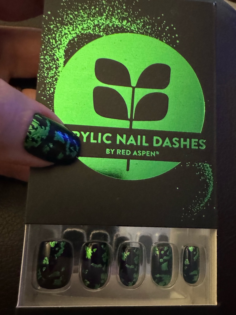 Red Aspen Acrylic press on nails CONFIDENT green & black